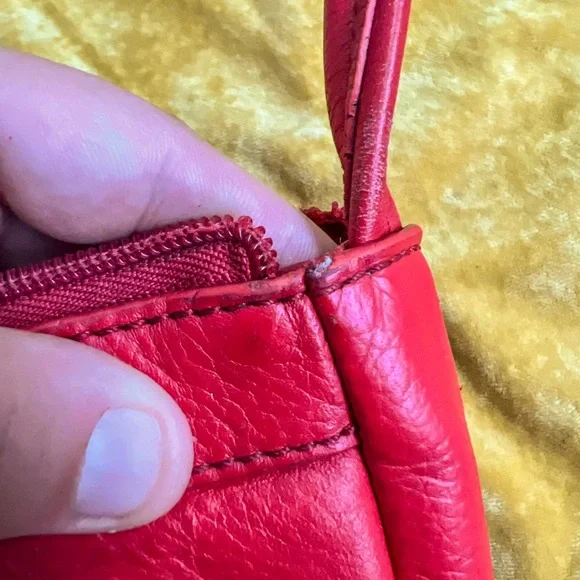 Vintage Fossil Crossbody Cherry red leather zip closure purse as is - Picture 6 of 15